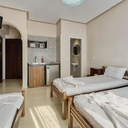 Ξενοδοχείο με διαμερίσματα Saint Loukas 3*
