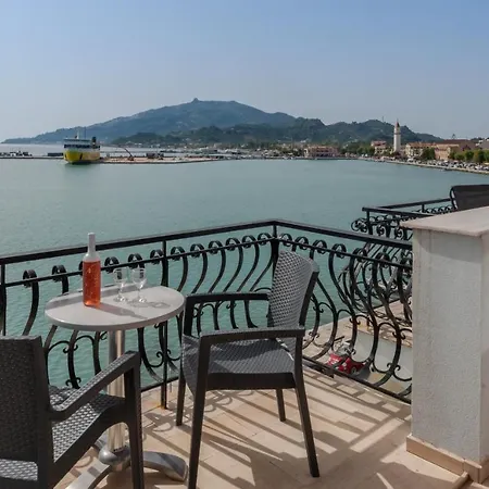 Saint Loukas Ξενοδοχείο με διαμερίσματα 3*