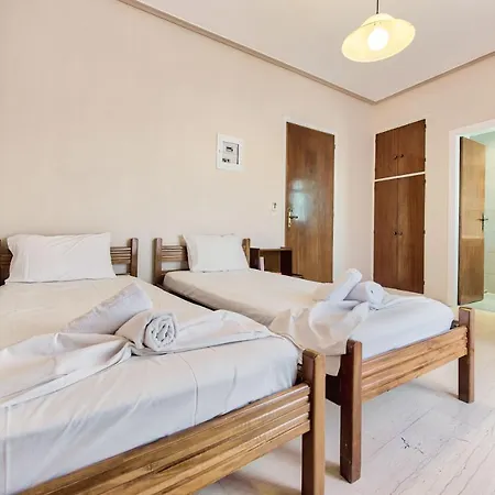 Saint Loukas Ξενοδοχείο με διαμερίσματα 3*